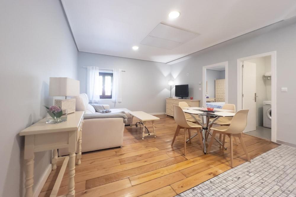 Apartamentos Santa Lucia Cabezón de la Sal Extérieur photo
