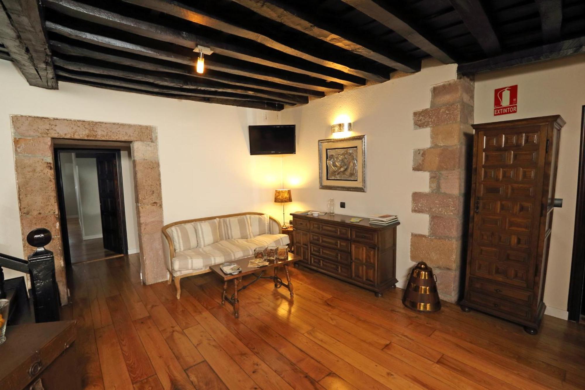 Apartamentos Santa Lucia Cabezón de la Sal Extérieur photo